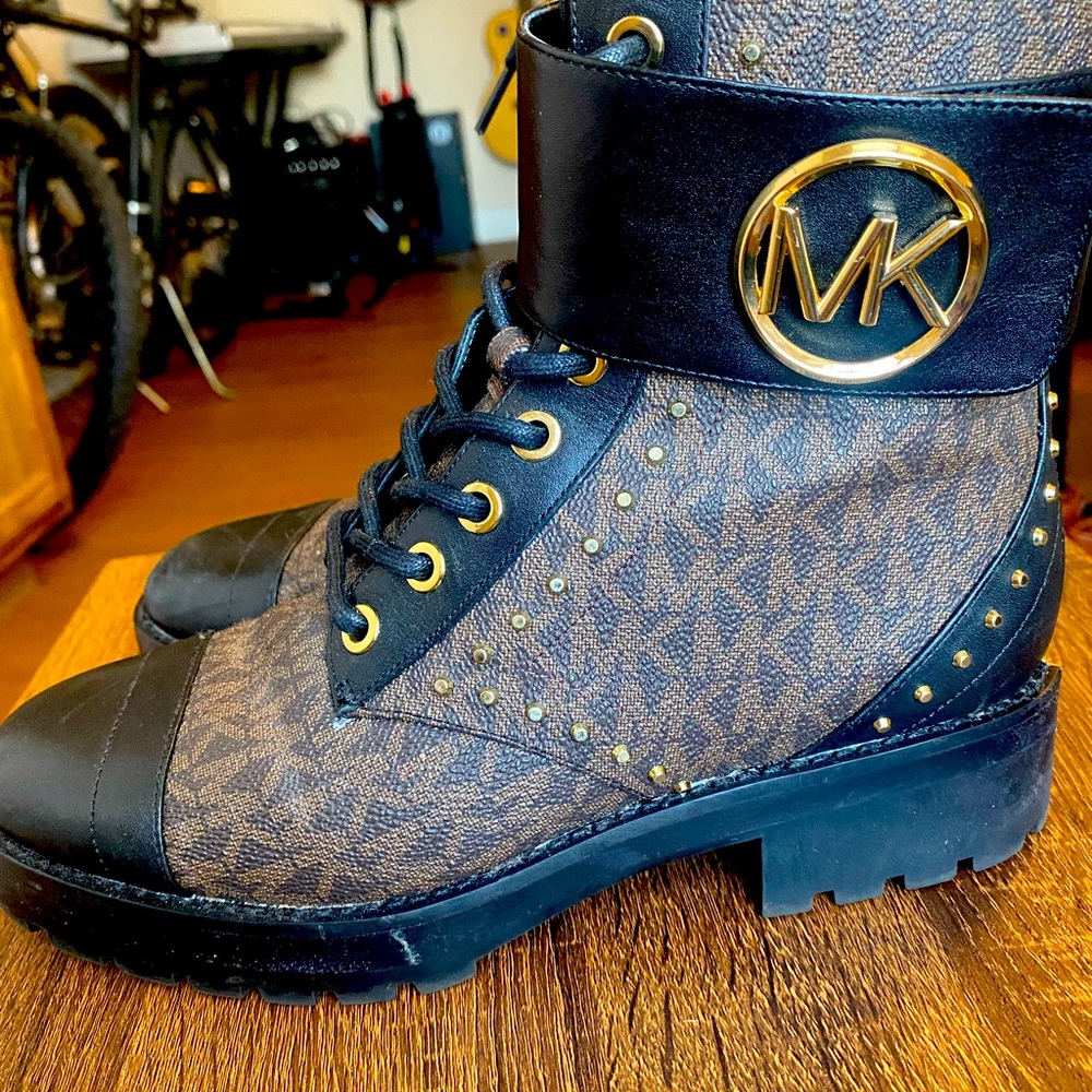 Size 6 MK boots